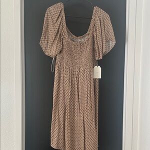 Smocked Puff-Sleeve Midi Dress in Light Brown Floral